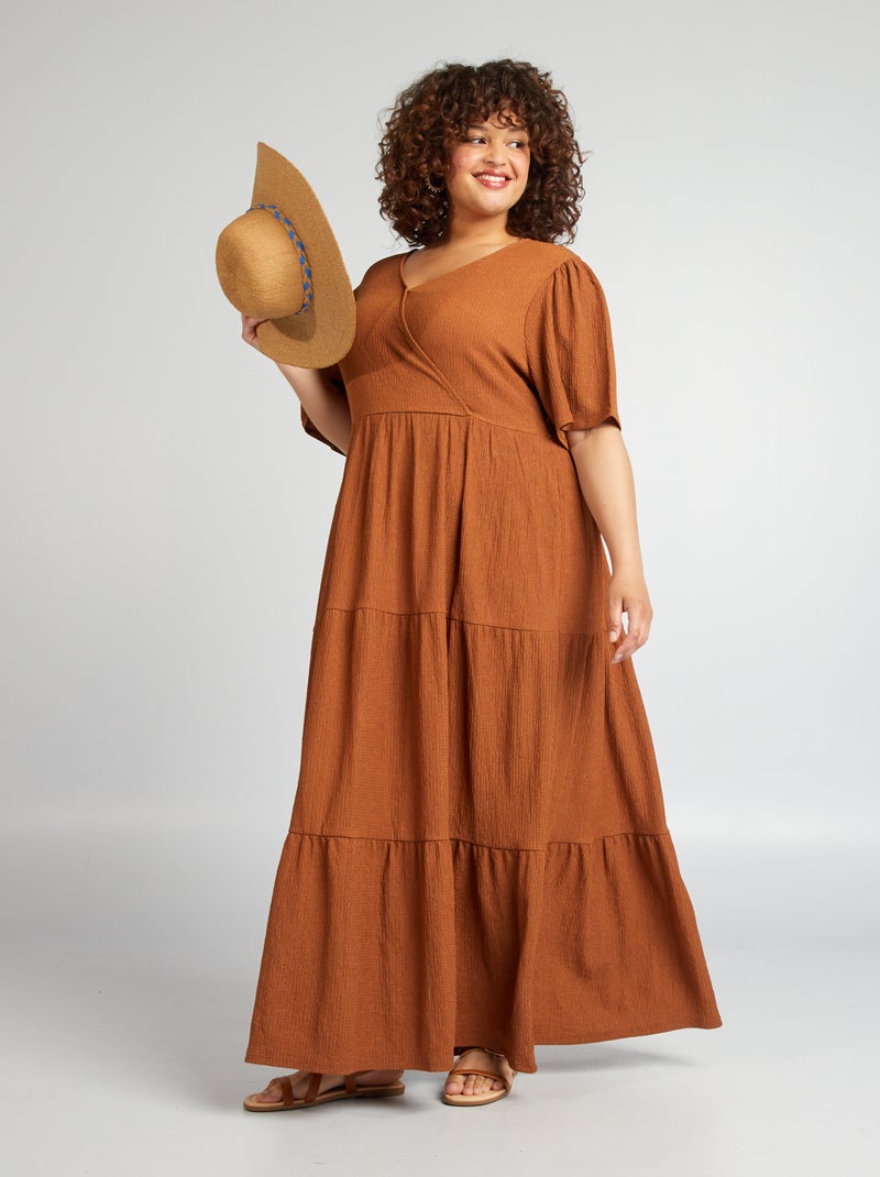 Robe longue cache-cœur en maille gaufrée Marron - Kiabi