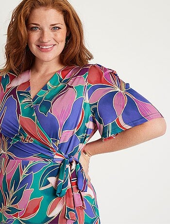 Robe longue cache-coeur fleurie manches courtes