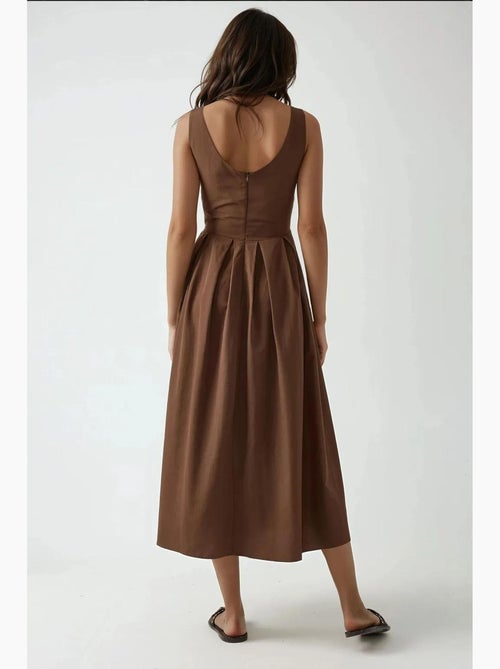 Robe longue coupe a avec col ras du cou et fermeture éclair hiccup - Kiabi Robe longue coupe a avec col ras du cou et fermeture éclair hiccup - Kiabi