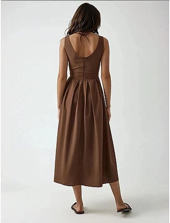 Robe longue coupe a avec col ras du cou et fermeture éclair