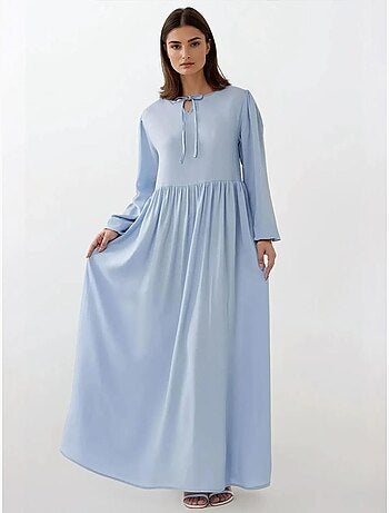 Robe longue coupe A et col ras du cou
