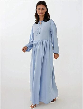 Robe longue coupe A et col ras du cou