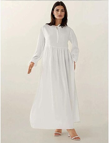 Robe longue coupe A et col ras du cou