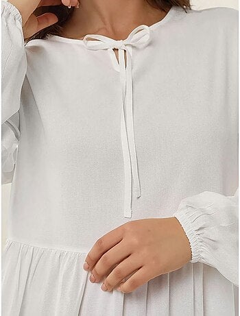 Robe longue coupe A et col ras du cou