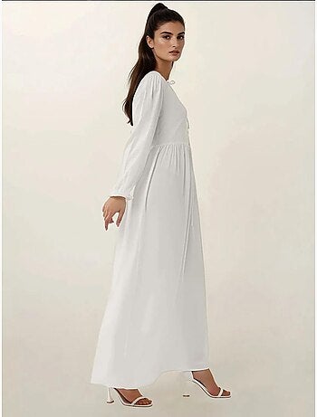 Robe longue coupe A et col ras du cou