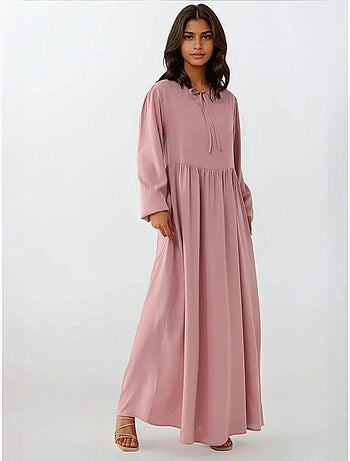 Robe longue coupe A et col ras du cou