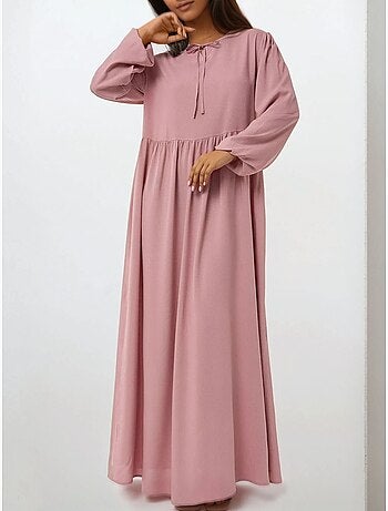 Robe longue coupe A et col ras du cou