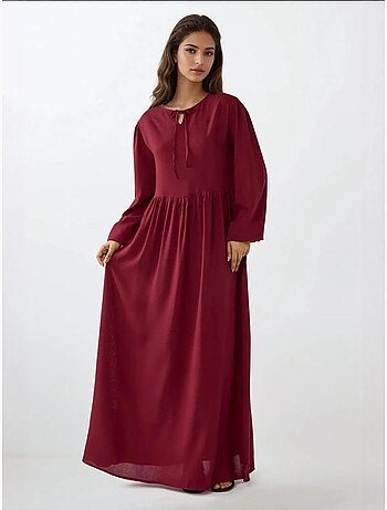 Robe longue coupe A et col ras du cou