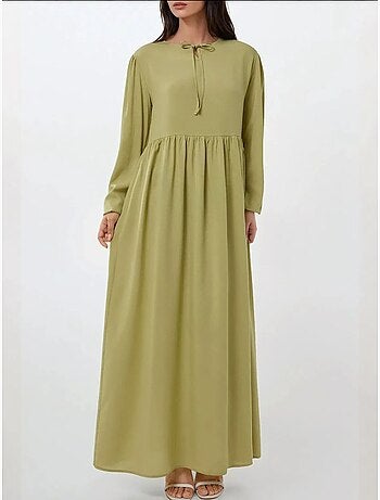 Robe longue coupe a et col ras du cou