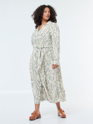 Robe longue coupe chemise avec ceinture à la taille
