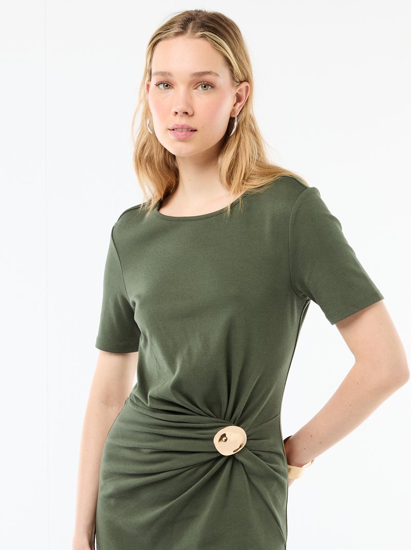Robe longue coupe drapée avec bijou Vert - Kiabi