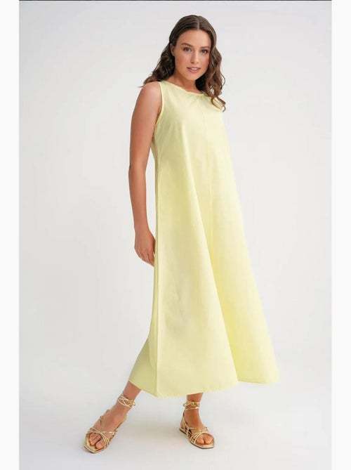 Robe longue décontractée avec fermeture à boutons et poches mixray - Kiabi Robe longue décontractée avec fermeture à boutons et poches mixray - Kiabi