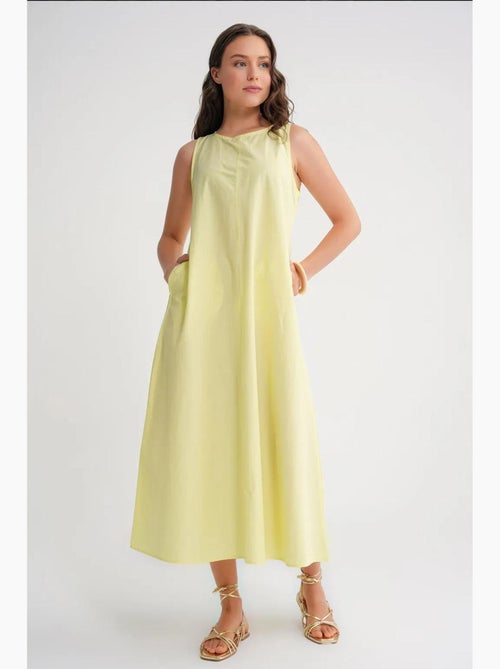 Robe longue décontractée avec fermeture à boutons et poches mixray - Kiabi Robe longue décontractée avec fermeture à boutons et poches mixray - Kiabi