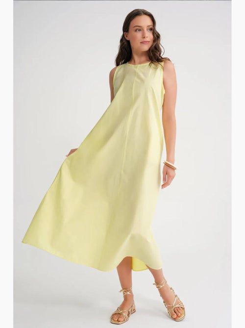 Robe longue décontractée avec fermeture à boutons et poches mixray - Kiabi Robe longue décontractée avec fermeture à boutons et poches mixray - Kiabi