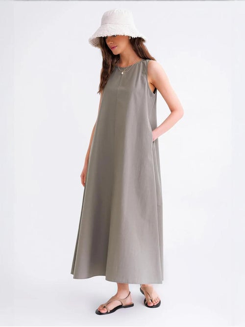 Robe longue décontractée avec fermeture à boutons et poches mixray - Kiabi Robe longue décontractée avec fermeture à boutons et poches mixray - Kiabi