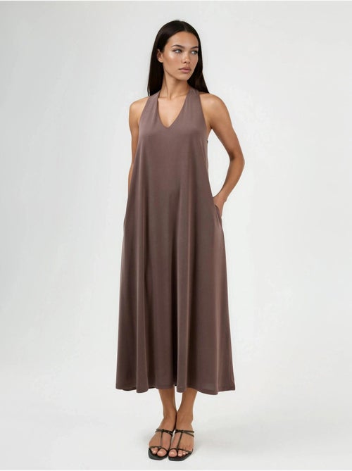 Robe longue drapée à col en v busem - Kiabi Robe longue drapée à col en v busem - Kiabi