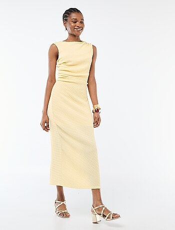 Robe longue drapée et gaufrée