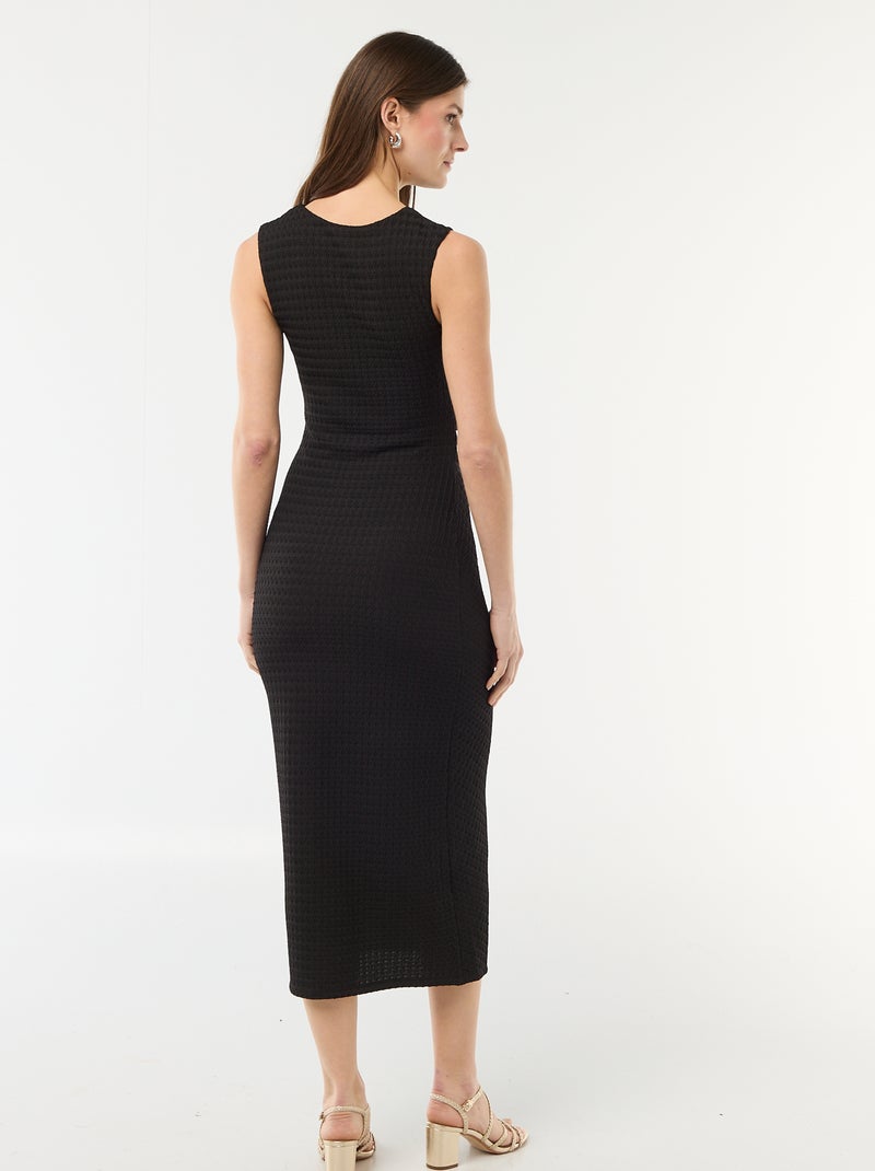 Robe longue drapée et gaufrée Noir - Kiabi
