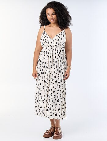 Robe longue en maille crêpée fines bretelles