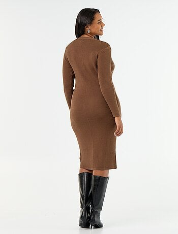 Robe longue en matière côtelé