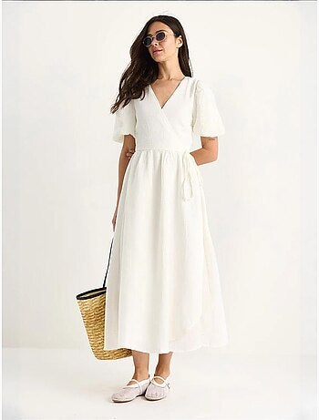 Robe longue en mousseline à fermeture portefeuille et manches ballon de bianco lucci