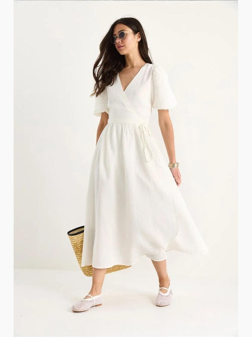 Robe longue en mousseline à fermeture portefeuille et manches ballon de bianco lucci - Kiabi Robe longue en mousseline à fermeture portefeuille et manches ballon de bianco lucci - Kiabi