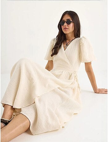 Robe longue en mousseline à fermeture portefeuille et manches ballon de bianco lucci