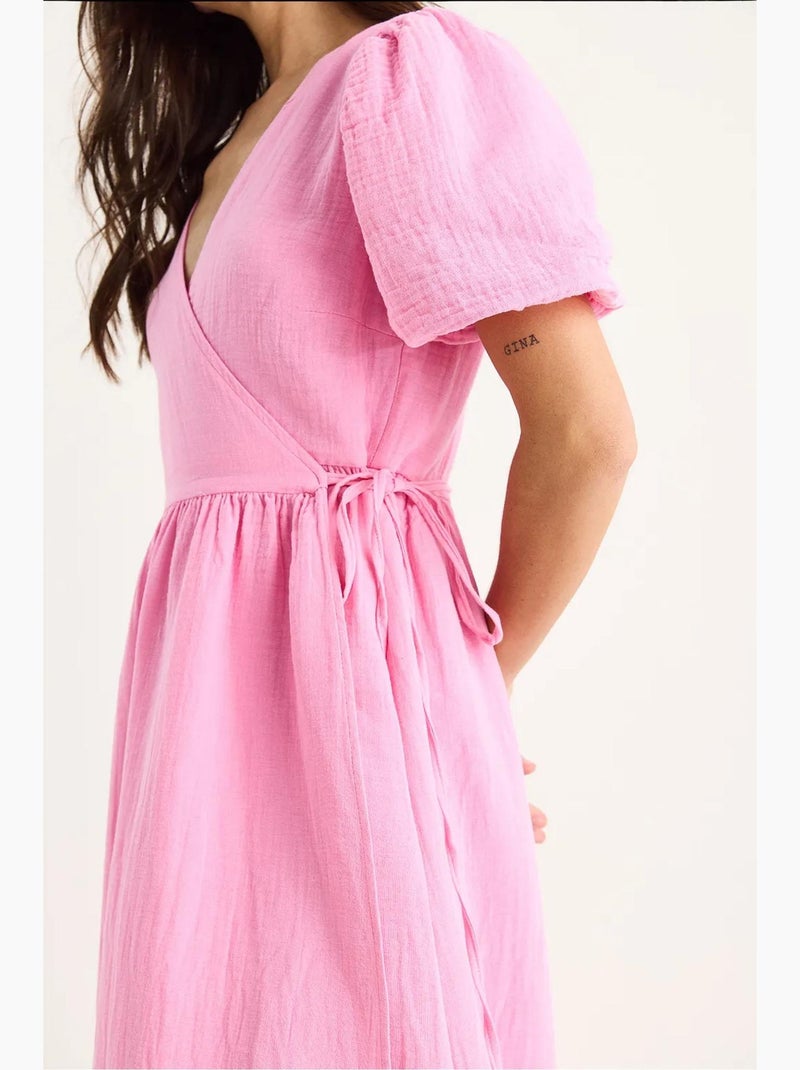 Robe longue en mousseline à fermeture portefeuille et manches ballon de bianco lucci Rose fluo/Solinotes - Kiabi