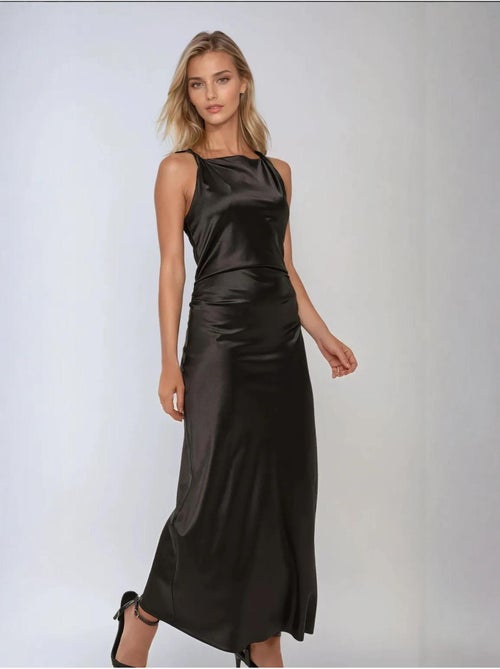 Robe longue en satin - Kiabi Robe longue en satin - Kiabi