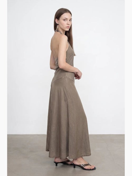 Robe longue en tencel à col halter dilvin - Kiabi Robe longue en tencel à col halter dilvin - Kiabi