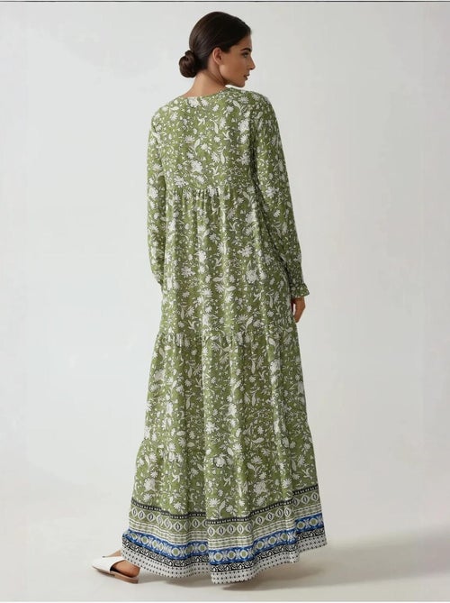 Robe longue en viscose imprimée à col ras du cou - Kiabi Robe longue en viscose imprimée à col ras du cou - Kiabi