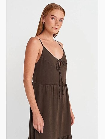 Robe longue évasée sans manches nouée devant dilvin