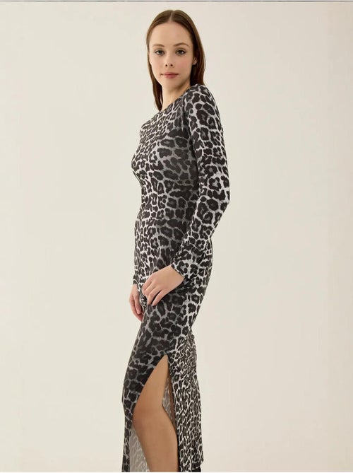 Robe longue fendue à imprimé léopard - Kiabi Robe longue fendue à imprimé léopard - Kiabi