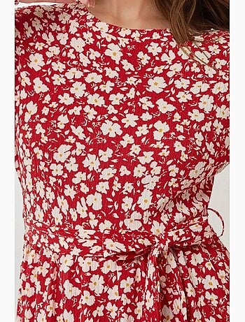 Robe longue fleurie à col ras du cou et ceinture hiccup