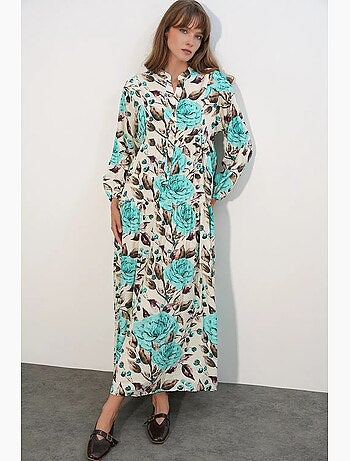 Robe longue fleurie avec col mandarin et fermeture boutonnée bdart