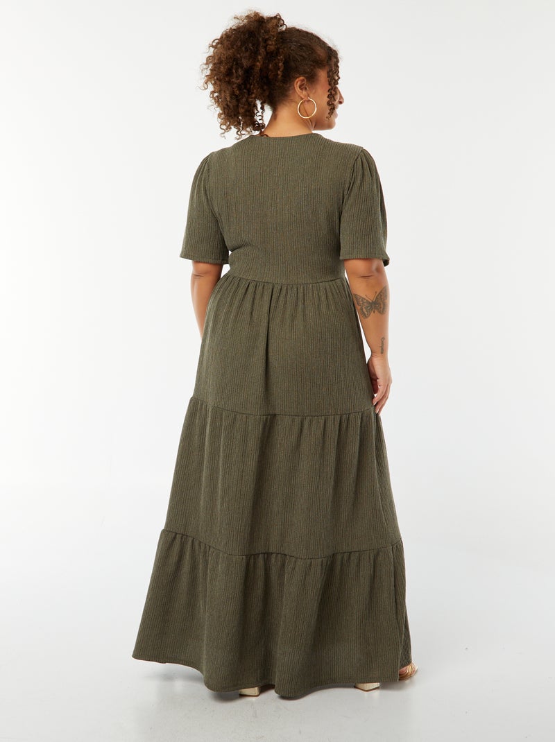 Robe longue gaufrée à manches courtes et col portefeuille Kaki - Kiabi