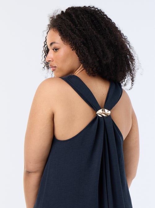 Robe longue gaufrée avec bijou doré - Kiabi Robe longue gaufrée avec bijou doré - Kiabi