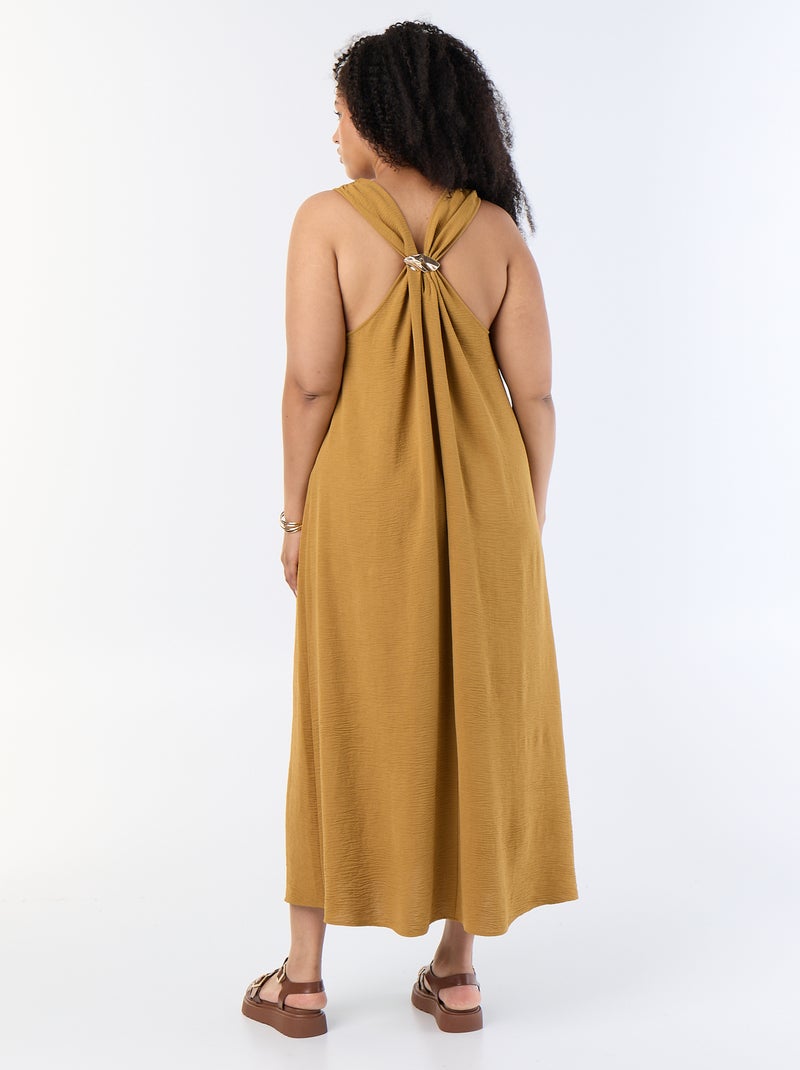 Robe longue gaufrée avec bijou doré Rouge - Kiabi