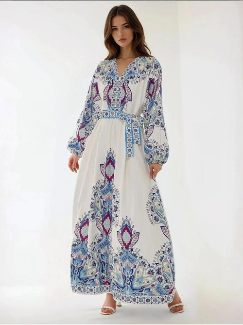 Robe longue imprimée à col en V et ceinture - Kiabi Robe longue imprimée à col en V et ceinture - Kiabi