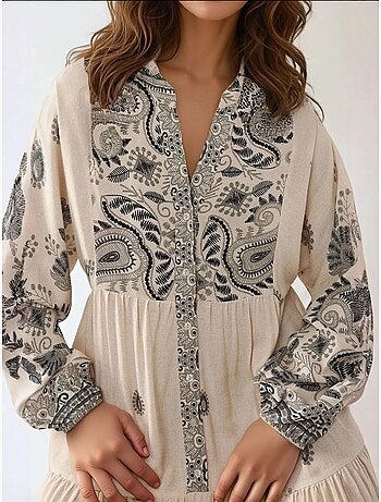 Robe longue imprimée à col en v et détails boutonnés