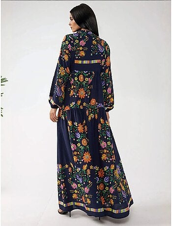 Robe longue imprimée à col en v et détails boutonnés