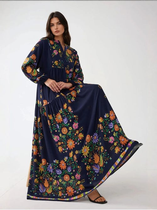 Robe longue imprimée à col en v et détails boutonnés hiccup - Kiabi Robe longue imprimée à col en v et détails boutonnés hiccup - Kiabi