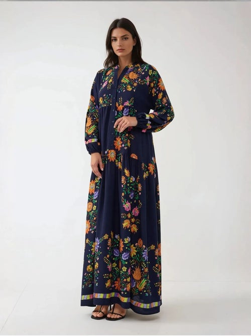 Robe longue imprimée à col en v et détails boutonnés hiccup - Kiabi Robe longue imprimée à col en v et détails boutonnés hiccup - Kiabi