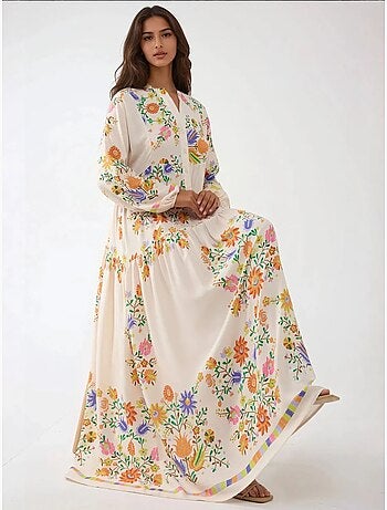 Robe longue imprimée à col en v et détails boutonnés