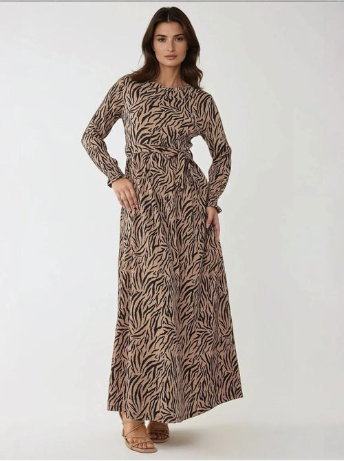 Robe longue imprimée à col ras du cou et ceinture - Kiabi