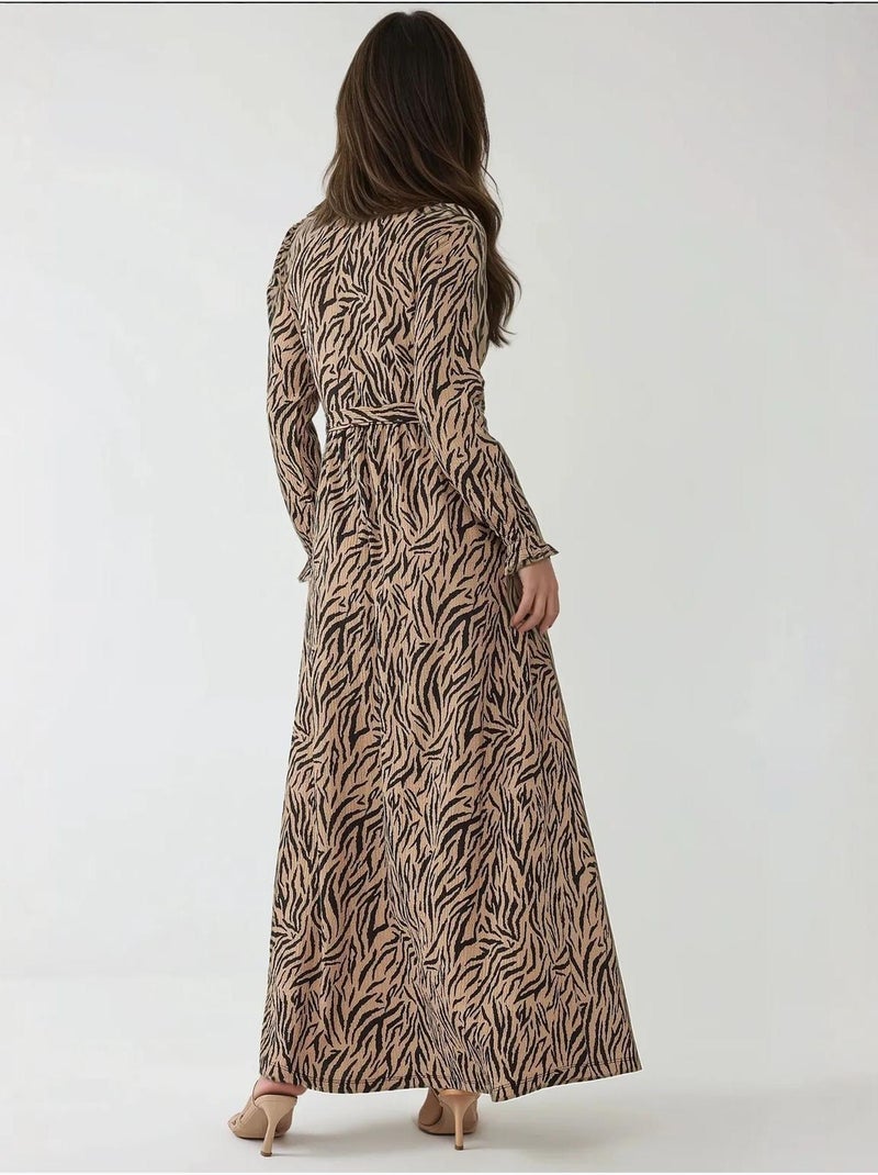 Robe longue imprimée à col ras du cou et ceinture Camel - Kiabi