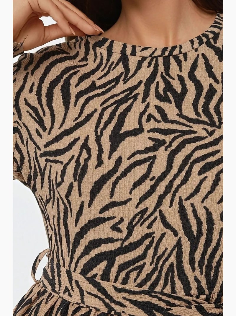 Robe longue imprimée à col ras du cou et ceinture hiccup Camel - Kiabi