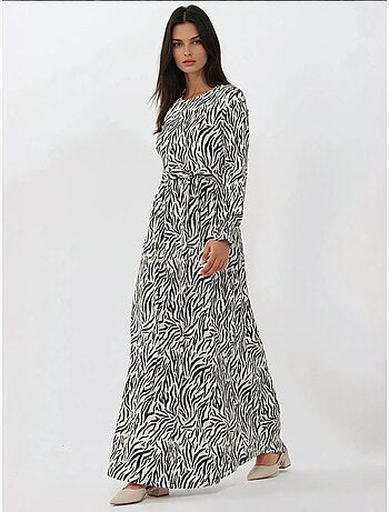 Robe longue imprimée à col ras du cou et ceinture