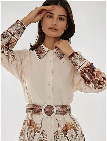 Robe longue imprimée à manches longues avec ceinture