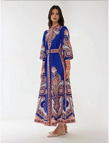 Robe longue imprimée à manches longues avec ceinture